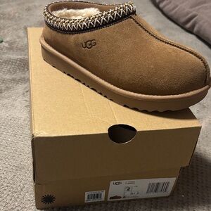 UGG Kids Tan Slippers with Patterned Trim